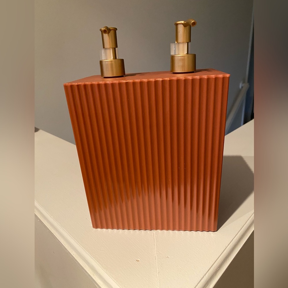 Rust Colored  2in 1 Soap and Lotion Dispenser NWT Plastic  gold pumps